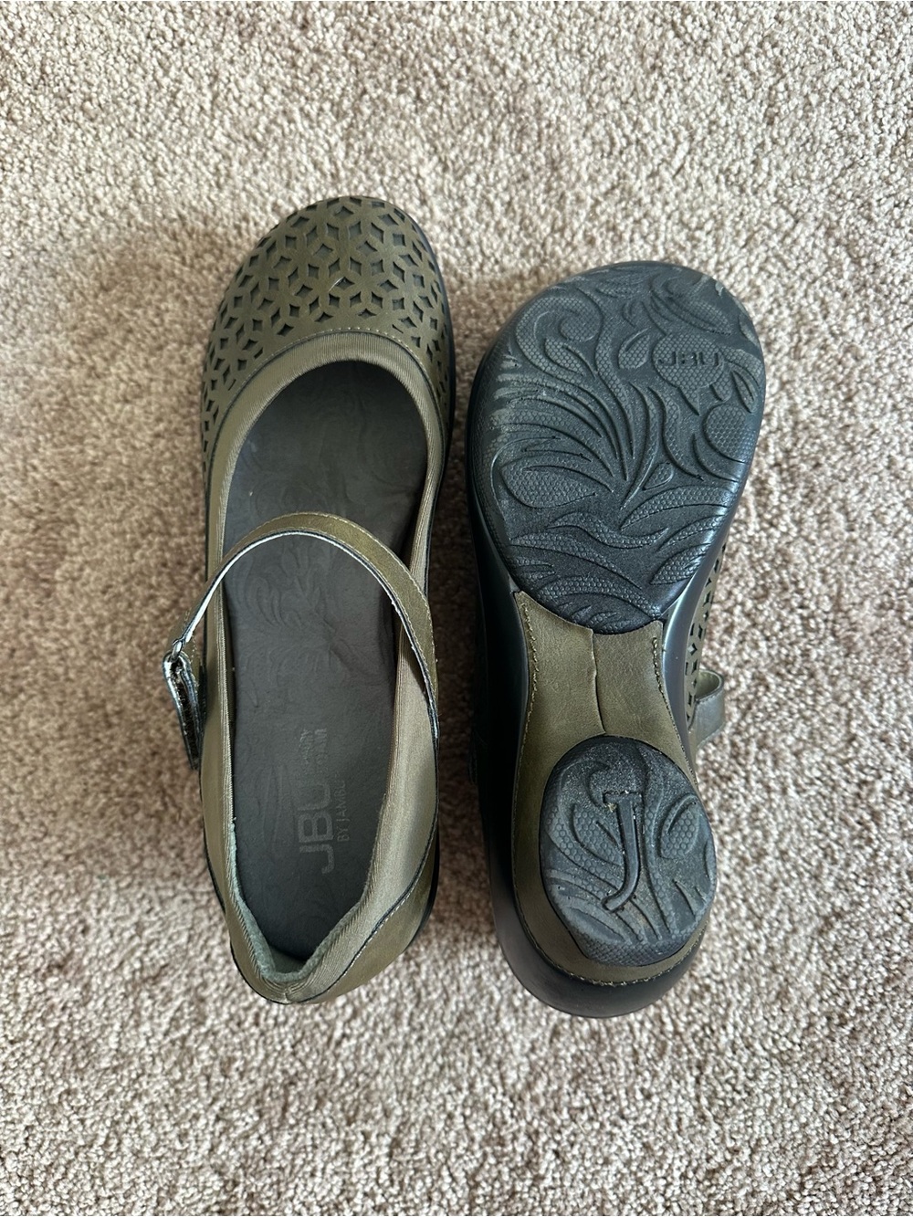 JBU by Jambu Alicante Mary Jane Wedge Shoes Olive Perforated Comfort Size 9.5 - Picture 5 of 6